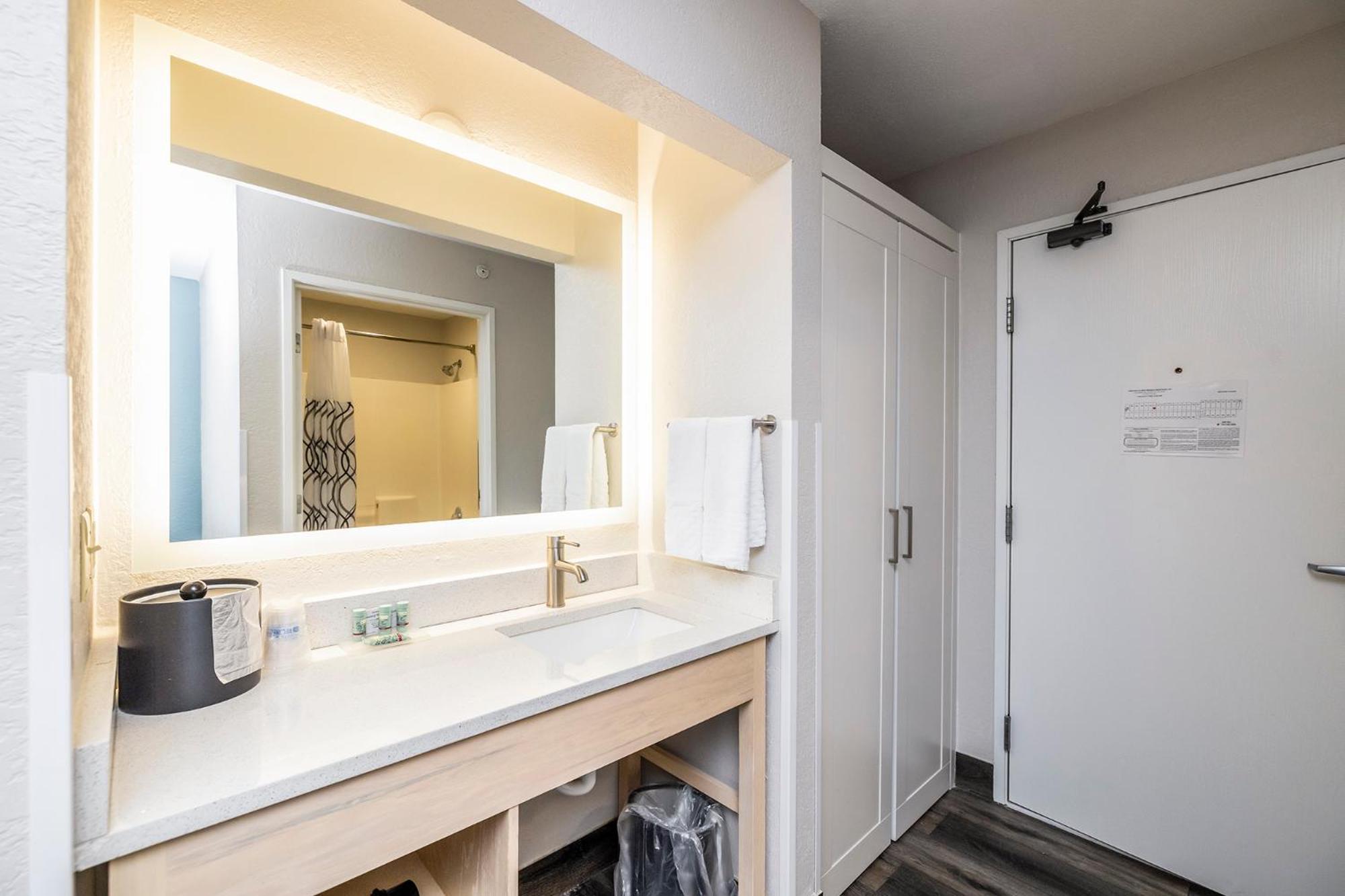 Best Western Watertown Zewnętrze zdjęcie